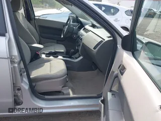 2009 Ford Focus SE with VIN 1FAHP35N69W186180, listed as a IAAI auction lot 41979048 with 179,837 mi miles. Bid and sale history available at carsss.com. Image 5.