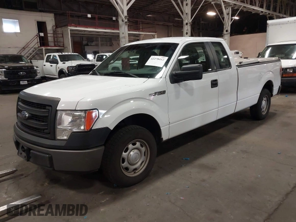 2014 Ford F-150 XL z VIN 1FTFX1CF5EKG53334, wystawiony jako IAAI lot #42278412 z przebiegiem 172 450 mil mil oraz . Historia ofert i sprzedaży dostępna na DreamBid. Obrazek 2.