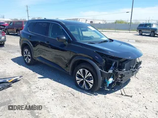 2021 Nissan Rogue SV z VIN 5N1AT3BB3MC808550, wystawiony jako IAAI lot #42177517 z przebiegiem 97 319 mil mil oraz . Historia ofert i sprzedaży dostępna na DreamBid. Obrazek 1.
