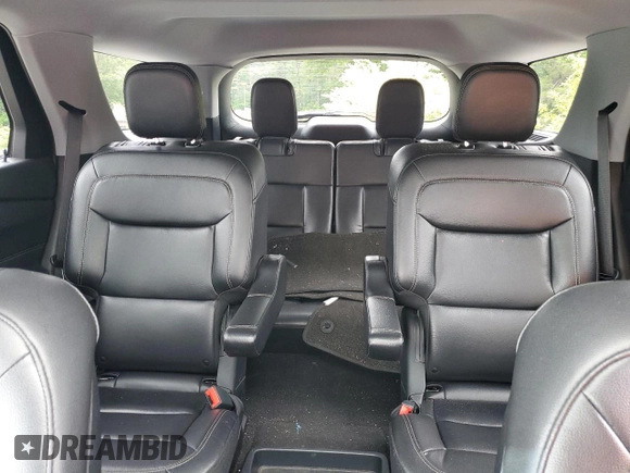2020 Ford Explorer XLT z VIN 1FMSK8DH1LGC40151, wystawiony jako Copart lot #54750995 z przebiegiem 56 415 mil mil oraz Szkoda całkowita • Salvage title. Historia ofert i sprzedaży dostępna na DreamBid. Obrazek 10.