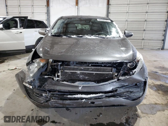 2011 Kia Sportage LX z VIN KNDPBCA28B7082337, wystawiony jako Copart lot #89346325 z przebiegiem 182 004 mil mil oraz Szkoda całkowita • Salvage title. Historia ofert i sprzedaży dostępna na DreamBid. Obrazek 5.