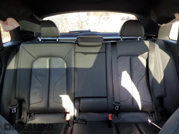 2020 Audi Q3 Premium z VIN WA1AECF34L1024819, wystawiony jako Copart lot #53194995 z przebiegiem 109 523 mil mil oraz Szkoda całkowita • Salvage title. Historia ofert i sprzedaży dostępna na DreamBid. Obrazek 10.