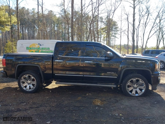 2018 GMC Sierra 1500 Denali with VIN 3GTU2PEJ5JG308087, listed as a IAAI auction lot 41343443 with 108,644 mi miles. Bid and sale history available at carsss.com. Image 12.