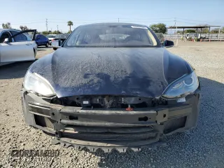 2013 Tesla Model S with VIN 5YJSA1CN4DFP20315, listed as a Copart auction lot 53488555 with 156,993 mi miles and Clean Title. Bid and sale history available at carsss.com. Image 5.