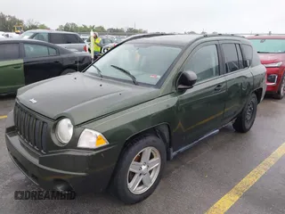 2007 Jeep Compass Sport with VIN 1J8FF47W07D158313, listed as a IAAI auction lot 41913422 with 170,286 mi miles. Bid and sale history available at carsss.com. Image 2.