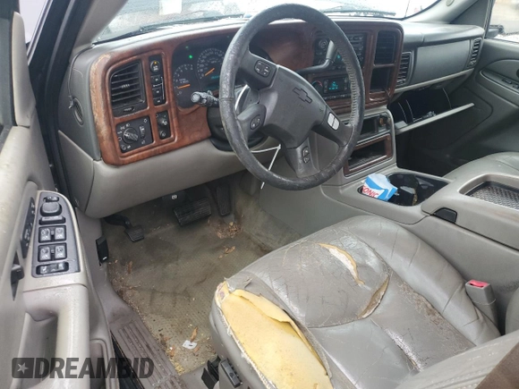 2004 Chevrolet Tahoe Z71 z VIN 1GNEK13T94R308062, wystawiony jako Copart lot #44758895 z przebiegiem 273 156 mil mil oraz Szkoda całkowita • Salvage title. Historia ofert i sprzedaży dostępna na DreamBid. Obrazek 8.