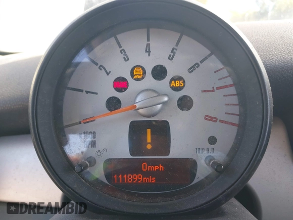 2011 MINI Hardtop with VIN WMWSU3C53BTX97140, listed as a IAAI auction lot 41861648 with 111,899 mi miles and . Bid and sale history available at DreamBid. Image 7.