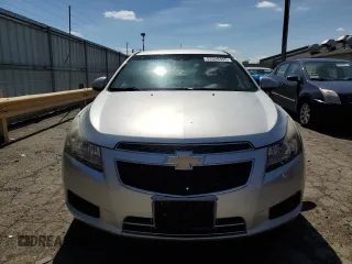 2013 Chevrolet Cruze 1LT with VIN 1G1PC5SB3D7184924, listed as a Copart auction lot 53326355 with 170,359 mi miles and Salvage Title. Bid and sale history available at DreamBid. Image 5.