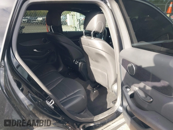 2022 Mercedes-Benz GLC 300 z VIN W1N0G8EB7NV337921, wystawiony jako IAAI lot #42037420 z przebiegiem 56 315 mil mil oraz . Historia ofert i sprzedaży dostępna na DreamBid. Obrazek 8.