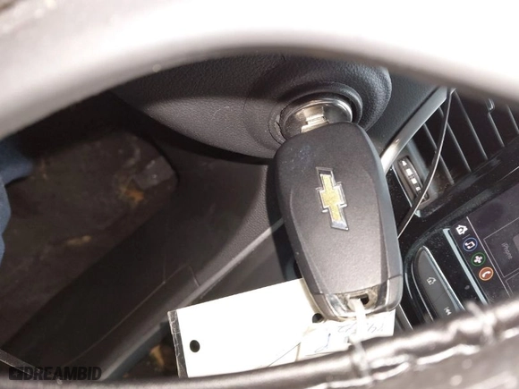 2020 Chevrolet Trax LS with VIN KL7CJKSB9LB084572, listed as a IAAI auction lot 41479466 with 47,985 mi miles. Bid and sale history available at carsss.com. Image 11.