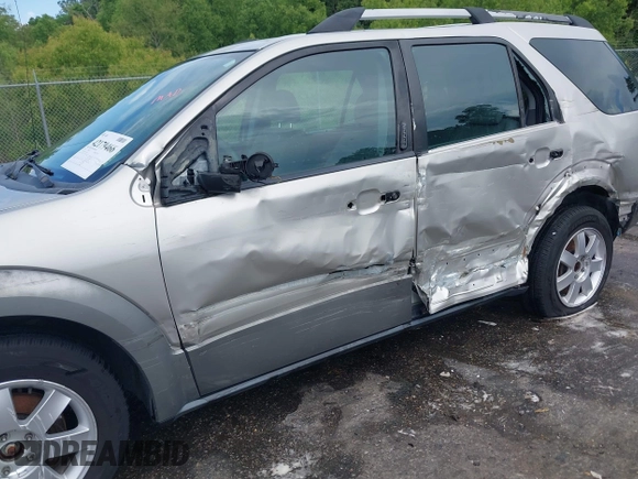 2006 Ford Freestyle SE z VIN 1FMZK01126GA47132, wystawiony jako IAAI lot #42179466 z przebiegiem 139 150 mil mil oraz . Historia ofert i sprzedaży dostępna na DreamBid. Obrazek 6.