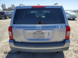 2016 Jeep Patriot Sport with VIN 1C4NJPBA3GD714970, listed as a Copart auction lot 50026875 with 122,785 mi miles and Clean Title. Bid and sale history available at carsss.com. Image 6.
