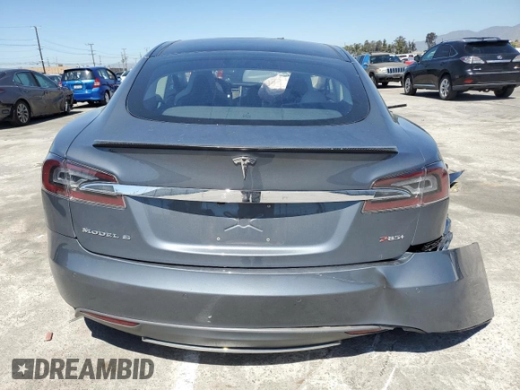 2013 Tesla Model S Performance с VIN 5YJSA1CP1DFP26946, выставлен на аукционе Copart как лот 50133094 с пробегом 80 045 миль миль и Списание • Salvage title. История ставок и продаж доступна на DreamBid. Изображение 6.