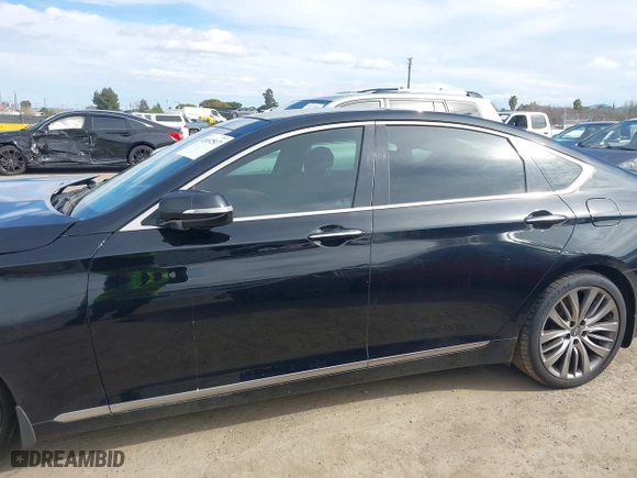 2015 Hyundai Genesis 5.0L with VIN KMHGN4JF7FU024366, listed as a IAAI auction lot 41657517 with 182,251 mi miles. Bid and sale history available at carsss.com. Image 14.