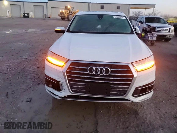 2019 Audi Q7 Prestige z VIN WA1VAAF71KD030692, wystawiony jako Copart lot #84958034 z przebiegiem 90 821 mil mil oraz Szkoda całkowita • Salvage title. Historia ofert i sprzedaży dostępna na DreamBid. Obrazek 11.