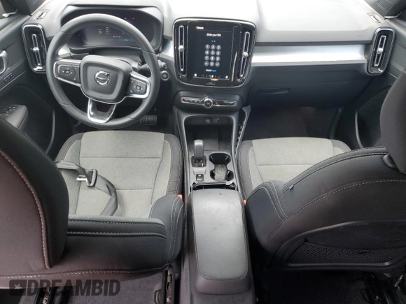 2024 Volvo XC40 Core Bright Theme с VIN YV4L12UK1R2352049, выставлен на аукционе Copart как лот 61442035 с пробегом 20 156 миль миль и Чистый • Clean title. История ставок и продаж доступна на DreamBid. Изображение 8.