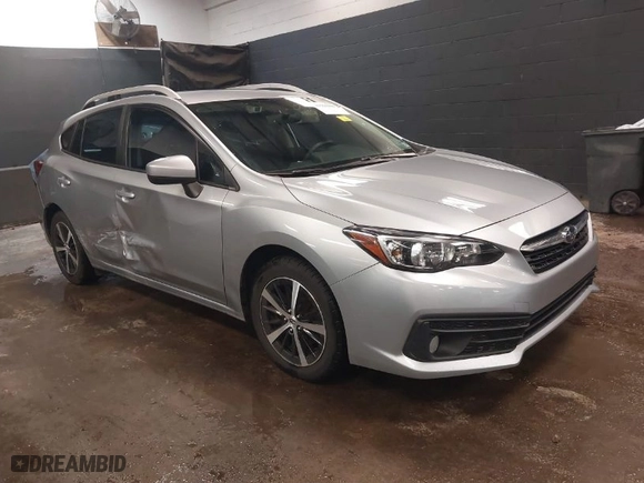 2022 Subaru Impreza Premium with VIN 4S3GTAV62N3720253, listed as a IAAI auction lot 41555999 with 64,684 mi miles. Bid and sale history available at carsss.com. Image 1.