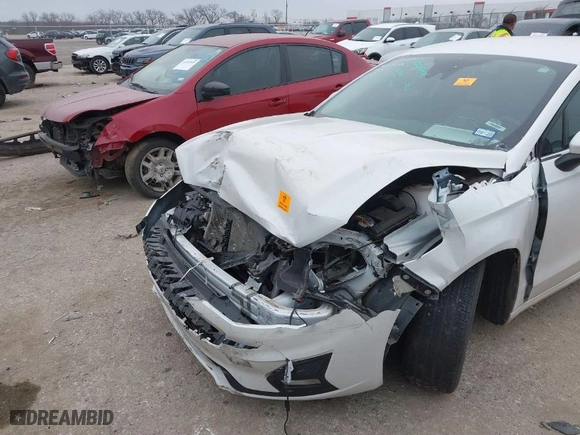 2020 Ford Fusion SE with VIN 3FA6P0HD6LR188434, listed as a IAAI auction lot 41528567 with 1 mi miles. Bid and sale history available at carsss.com. Image 6.
