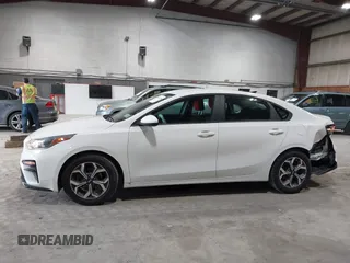 2020 Kia Forte LXS z VIN 3KPF24AD0LE255174, wystawiony jako IAAI lot #42273738 z przebiegiem 72 237 mil mil oraz . Historia ofert i sprzedaży dostępna na DreamBid. Obrazek 15.