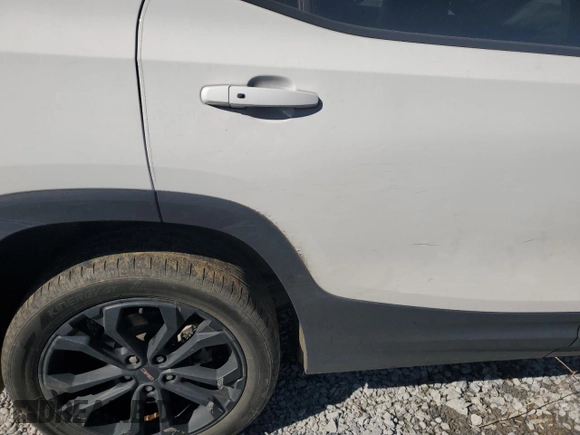 2022 GMC Terrain SLE z VIN 3GKALMEV7NL233993, wystawiony jako Copart lot #46848935 z przebiegiem 71 915 mil mil oraz Szkoda całkowita • Salvage title. Historia ofert i sprzedaży dostępna na DreamBid. Obrazek 11.