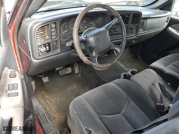 2000 Chevrolet Silverado 1500 LT with VIN 1GCEK19T1YE193809, listed as a Copart auction lot 46285055 with 376,654 mi miles and Salvage Title. Bid and sale history available at carsss.com. Image 8.