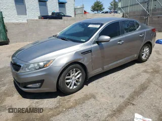 2013 Kia Optima LX z VIN 5XXGM4A78DG242707, wystawiony jako Copart lot #57860855 z przebiegiem 102 804 mil mil oraz Szkoda całkowita • Salvage title. Historia ofert i sprzedaży dostępna na DreamBid. Obrazek 1.