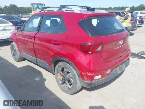 2022 Hyundai Venue Limited z VIN KMHRC8A31NU176797, wystawiony jako IAAI lot #42129614 z przebiegiem 57 117 mil mil oraz . Historia ofert i sprzedaży dostępna na DreamBid. Obrazek 3.