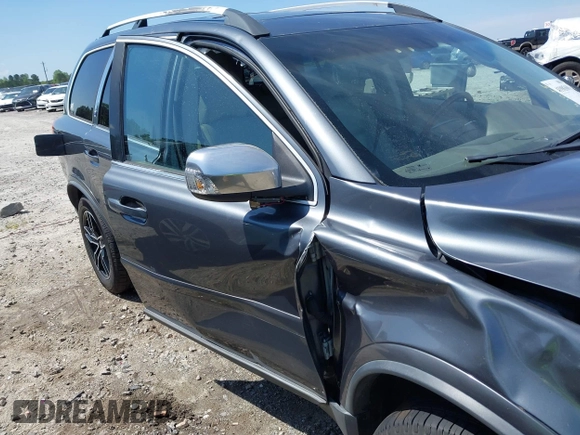 2008 Volvo XC90 V8 with VIN YV4CZ852181464333, listed as a IAAI auction lot 41983609 with 193,377 mi miles. Bid and sale history available at carsss.com. Image 19.