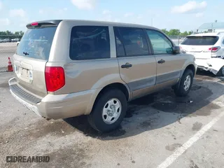 2005 Honda Pilot LX with VIN 2HKYF18125H532381, listed as a IAAI auction lot 42054852 with 236,410 mi miles. Bid and sale history available at carsss.com. Image 4.
