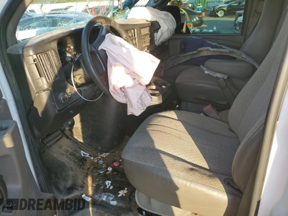 2015 Chevrolet Express Cargo z VIN 1GCZGUCG4F1224863, wystawiony jako Copart lot #73785224 z przebiegiem Nie podano mil oraz Szkoda całkowita • Salvage title. Historia ofert i sprzedaży dostępna na DreamBid. Obrazek 7.