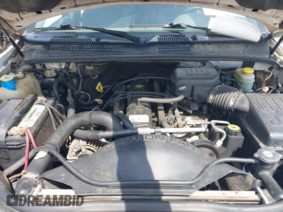 2003 Jeep Grand Cherokee Laredo z VIN 1J4GX48S33C519404, wystawiony jako IAAI lot #42164364 z przebiegiem 174 627 mil mil oraz . Historia ofert i sprzedaży dostępna na DreamBid. Obrazek 10.