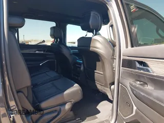 2022 Jeep Wagoneer Series II with VIN 1C4SJVBT2NS135499, listed as a IAAI auction lot 41691607 with 79,550 mi miles and . Bid and sale history available at carsss.com. Image 8.
