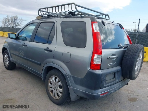 2005 Honda CR-V EX with VIN JHLRD78825C028681, listed as a IAAI auction lot 41890982 with 214,648 mi miles. Bid and sale history available at carsss.com. Image 3.