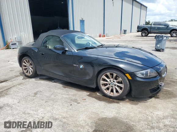 2008 BMW Z4 3.0si with VIN 4USBU53528LX85630, listed as a Copart auction lot 61742225 with 187,180 mi miles and Salvage title. Bid and sale history available at DreamBid. Image 4.