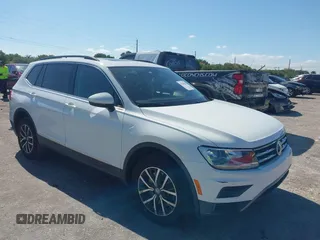 2018 Volkswagen Tiguan SEL with VIN 3VV3B7AX8JM192926, listed as a IAAI auction lot 42034229 with 16,656 mi miles and . Bid and sale history available at DreamBid. Image 1.