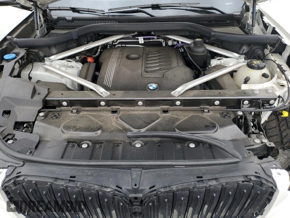 2021 BMW X5 xDrive40i z VIN 5UXCR6C08M9F27126, wystawiony jako Copart lot #51867935 z przebiegiem 16 951 mil mil oraz Szkoda całkowita • Salvage title. Historia ofert i sprzedaży dostępna na DreamBid. Obrazek 12.
