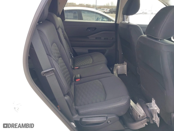 2024 Nissan Pathfinder SV with VIN 5N1DR3BA5RC256432, listed as a IAAI auction lot 41423829 with 17,676 mi miles. Bid and sale history available at carsss.com. Image 8.