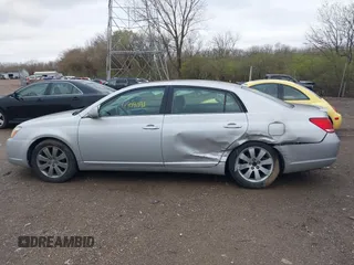 2006 Toyota Avalon XL with VIN 4T1BK36B56U122203, listed as a IAAI auction lot 41909081 with 227,587 mi miles and . Bid and sale history available at carsss.com. Image 14.