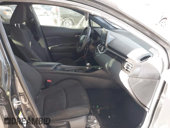 2019 Toyota C-HR XLE with VIN JTNKHMBX4K1032039, listed as a IAAI auction lot 41365721 with 96,194 mi miles. Bid and sale history available at carsss.com. Image 5.