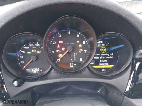 2019 Porsche Macan with VIN WP1AA2A57KLB01186, listed as a IAAI auction lot 41115646 with 70,228 mi miles. Bid and sale history available at carsss.com. Image 7.