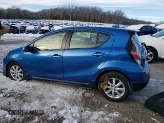 2017 Toyota Prius One with VIN JTDKDTB32H1595204, listed as a Copart auction lot 83660754 with 74,505 mi miles and Salvage Title. Bid and sale history available at carsss.com. Image 2.