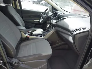 2016 Ford Escape SE z VIN 1FMCU0GX7GUC39581, wystawiony jako IAAI lot #41723962 z przebiegiem 102 568 mil mil oraz . Historia ofert i sprzedaży dostępna na DreamBid. Obrazek 5.