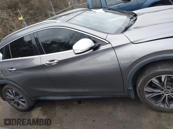 2017 Infiniti QX30 Luxury with VIN SJKCH5CR3HA031551, listed as a IAAI auction lot 41433856 with 113,570 mi miles. Bid and sale history available at carsss.com. Image 13.