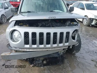 2016 Jeep Patriot Sport with VIN 1C4NJRBB8GD647299, listed as a IAAI auction lot 41673086 with 95,321 mi miles and . Bid and sale history available at DreamBid. Image 6.