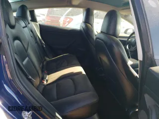 2022 Tesla Model 3 z VIN 5YJ3E1EA4NF304558, wystawiony jako Copart lot #57415935 z przebiegiem 101 771 mil mil oraz Czysty tytuł • Clean title. Historia ofert i sprzedaży dostępna na DreamBid. Obrazek 10.