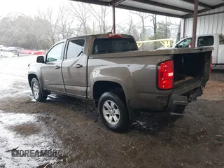 2015 Chevrolet Colorado 2WD WT z VIN 1GCGSAE34F1270479, wystawiony jako IAAI lot #41768612 z przebiegiem 158 984 mil mil oraz . Historia ofert i sprzedaży dostępna na DreamBid. Obrazek 3.