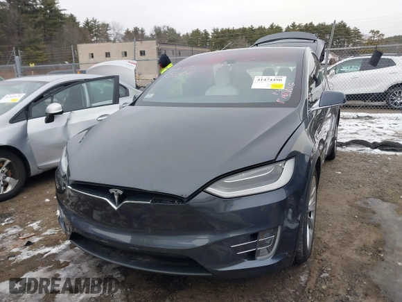 2016 Tesla Model X 70D z VIN 5YJXCAE2XGF014165, wystawiony jako IAAI lot #41474490 z przebiegiem 112 967 mil mil oraz . Historia ofert i sprzedaży dostępna na DreamBid. Obrazek 11.