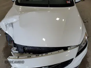 2018 Volvo S60 Dynamic z VIN YV140MTLXJ2450852, wystawiony jako Copart lot #53932485 z przebiegiem Nie podano mil oraz Szkoda całkowita • Salvage title. Historia ofert i sprzedaży dostępna na DreamBid. Obrazek 11.