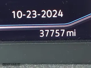 2020 Volkswagen Tiguan SEL Premium R-Line with VIN 3VV4B7AX2LM150484, listed as a IAAI auction lot 40675784 with 37,757 mi miles. Bid and sale history available at carsss.com. Image 15.