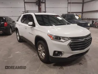 2019 Chevrolet Traverse LT z VIN 1GNERHKW6KJ301050, wystawiony jako IAAI lot #41493347 z przebiegiem 59 112 mil mil oraz . Historia ofert i sprzedaży dostępna na DreamBid. Obrazek 1.
